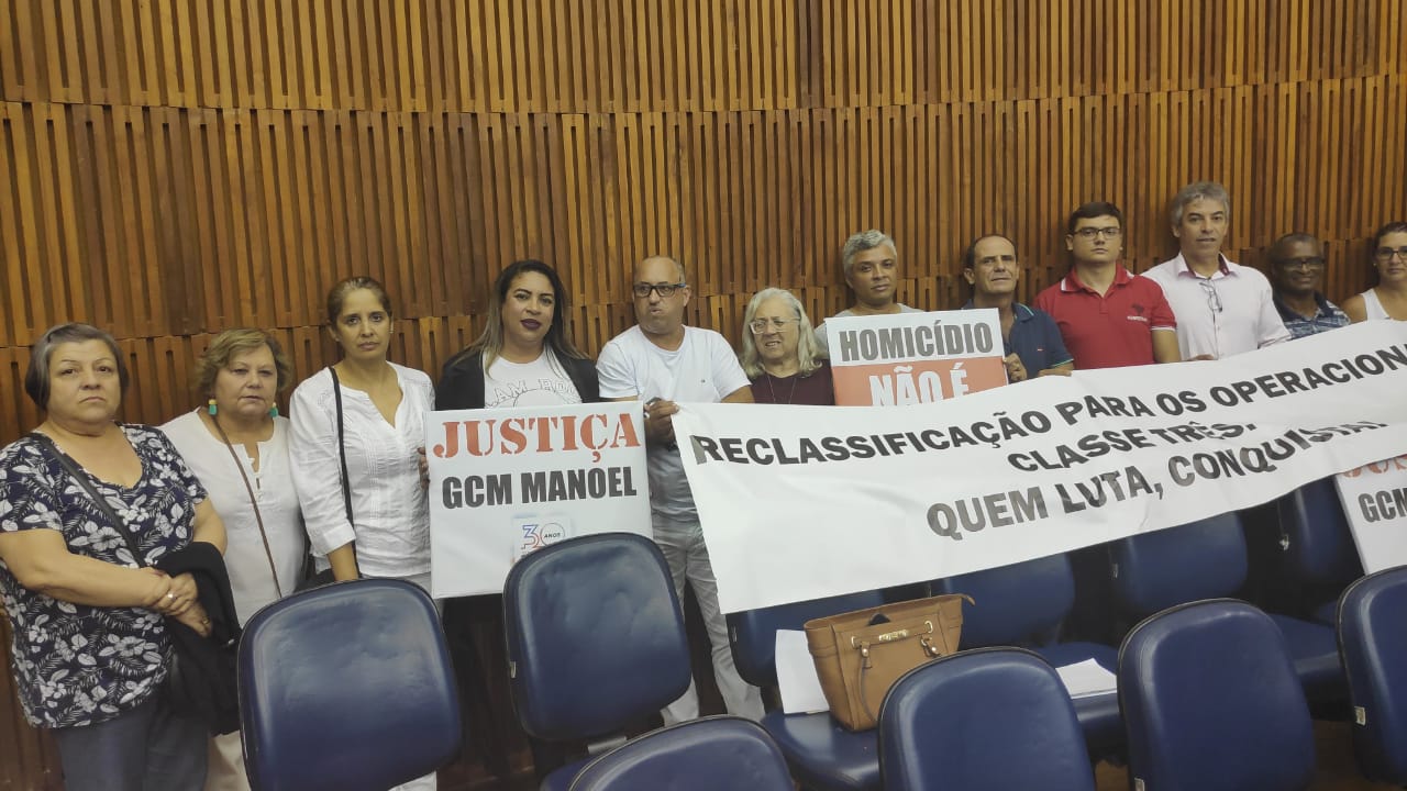 Imagem de Sindicato protocola à Câmara adiamento  de PL de Paulo Serra que eleva previdência de servidores 