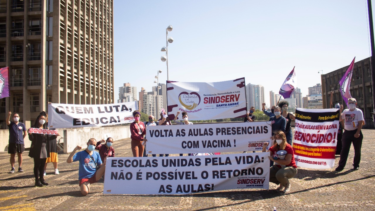 Imagem de Trabalhadores da Educação mantém Greve Sanitária pela Vida e ensino remoto 