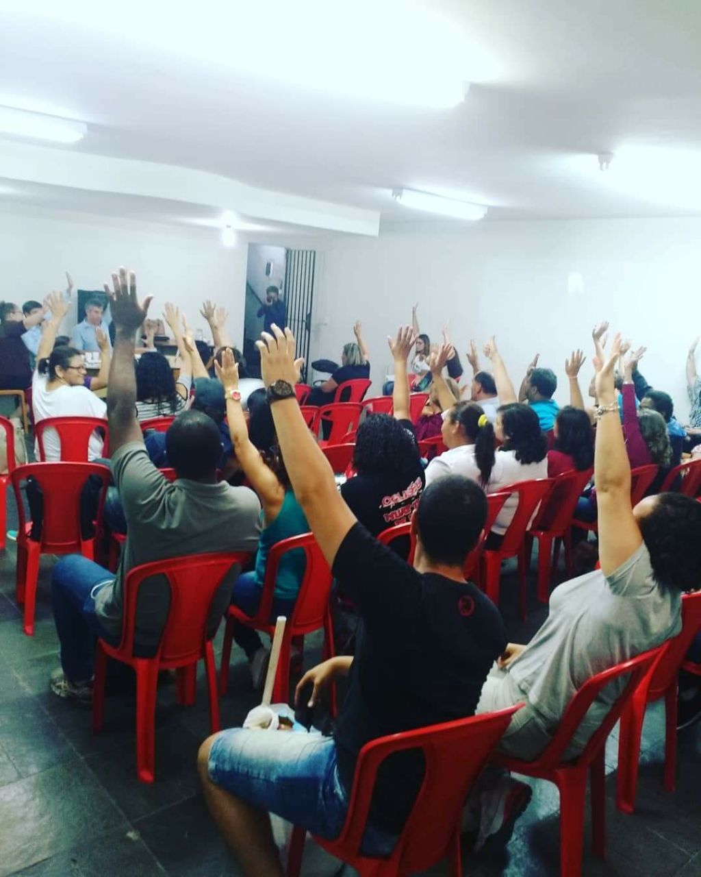 Imagem de Não à  precarização da saúde: Servidores aprovam estado de greve e pedem CPI da GreenLine