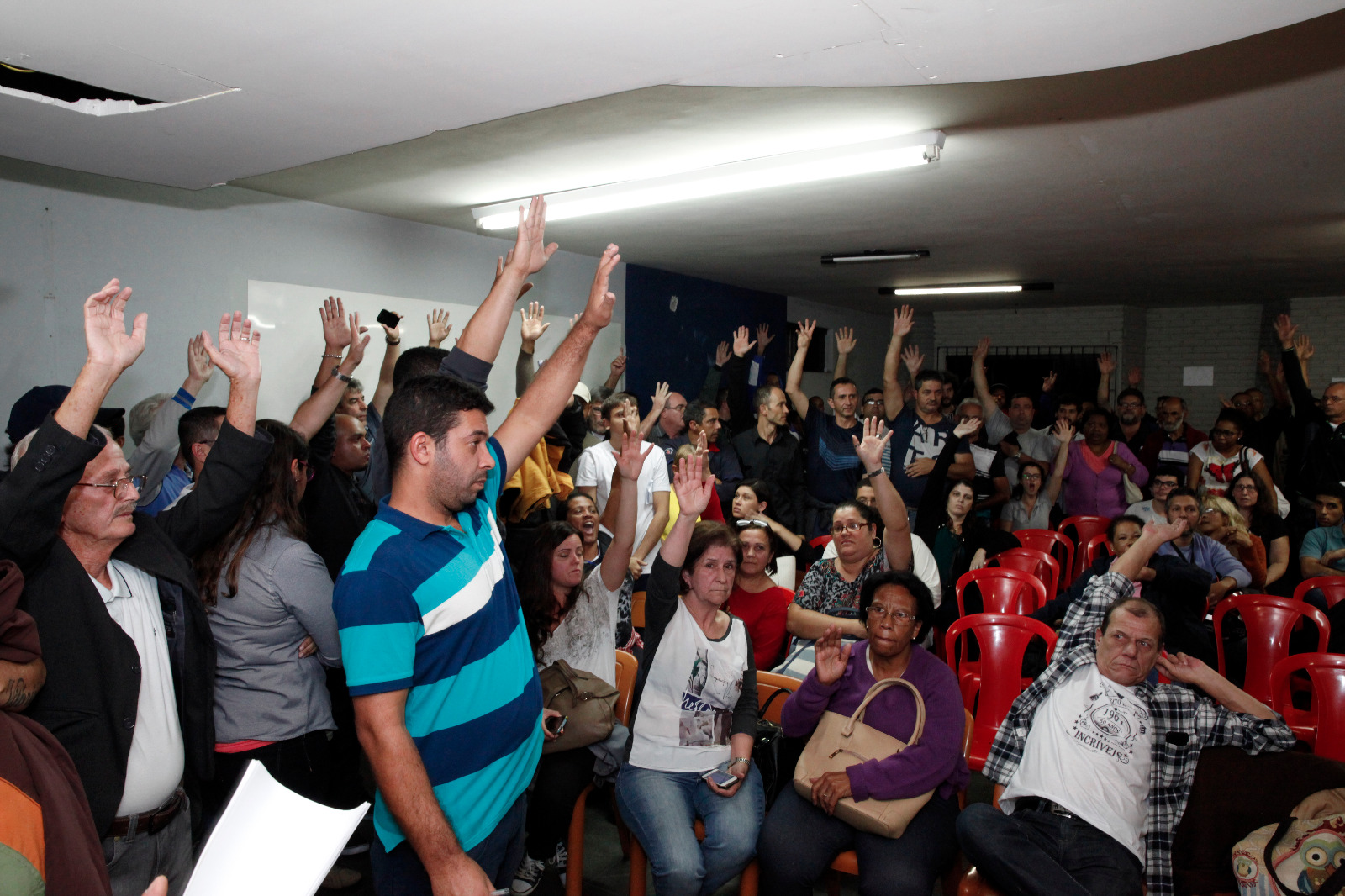 Imagem de Servidores elegem Comissão que vai negociar pauta da Campanha Salarial com prefeito Paulinho Serra