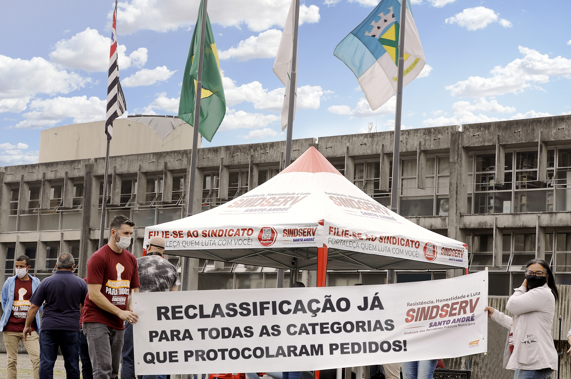 Imagem de Luta por mais reclassificações continua