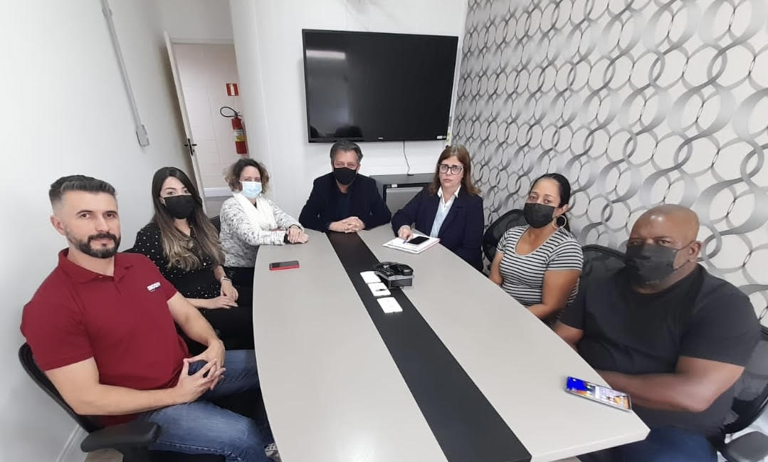 Imagem de Sindserv se reúne com CRAISA e cobra providências sobre reclamações das marmitas da empresa terceirizada