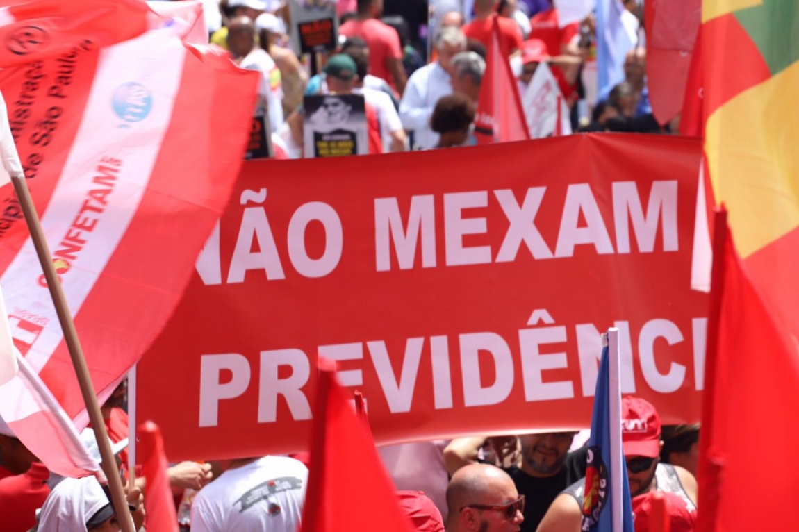 Imagem de Reforma da Previdência acaba com a aposentadoria dos professores e professoras e dará um rumo catastrófico para educação brasileira 