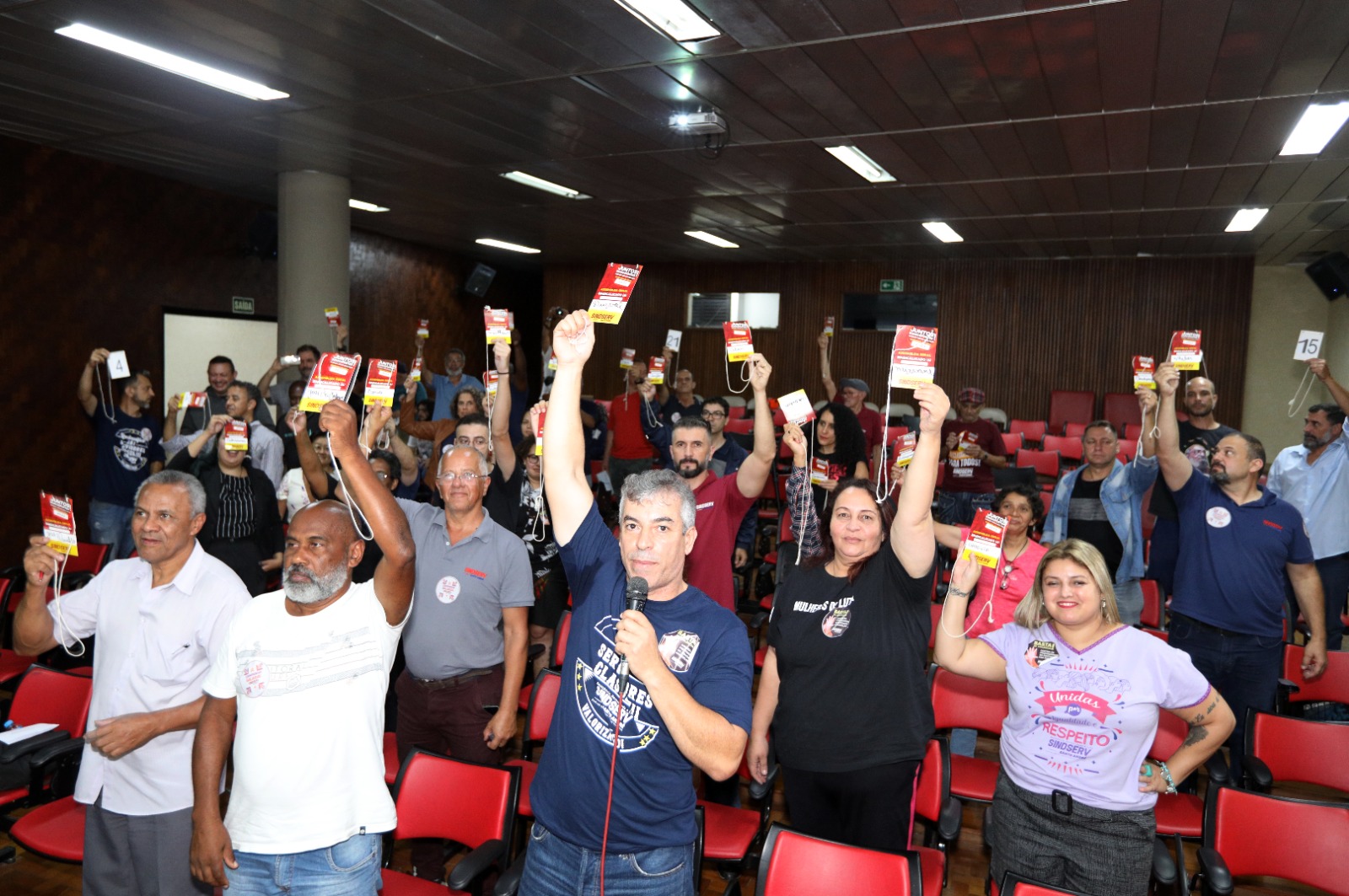 Imagem de Servidores aprovam pauta de reivindicações da Campanha Salarial 2023
