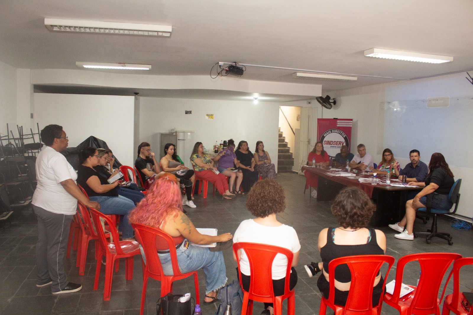 Imagem de  Representantes Sindicais por Unidades Escolares propõem ações em reunião no Sindicato